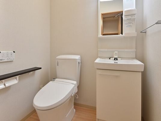 清潔なトイレの一室