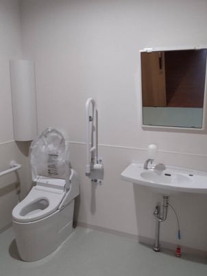 バリアフリーのトイレ設備