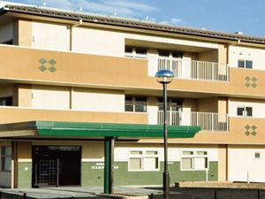 3階建ての建物外観