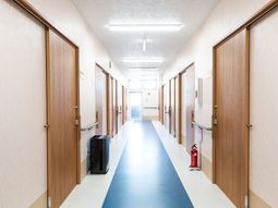 清潔な廊下デザイン