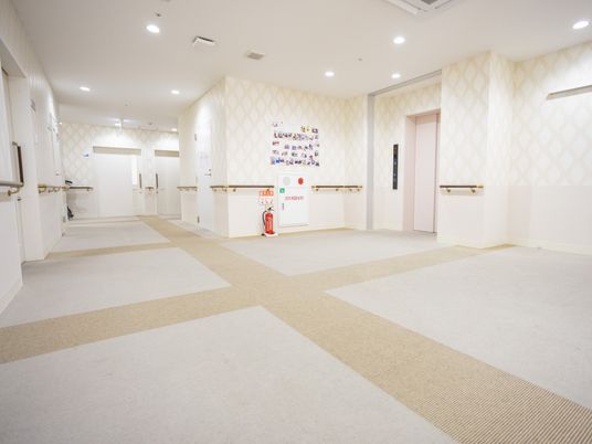 広々とした廊下