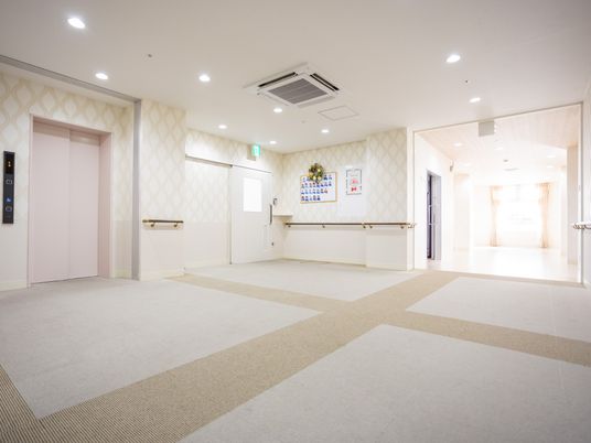 広々とした廊下