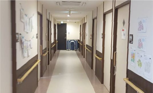 清潔感のある廊下