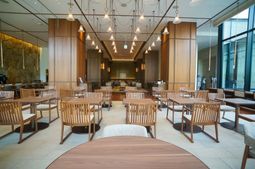 モダンなダイニングスペース