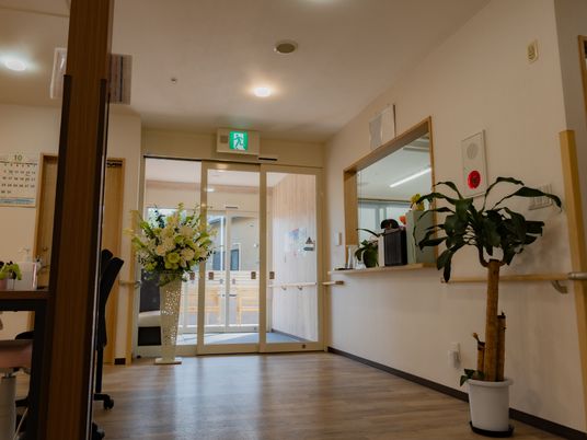 明るいエントランスコーナー