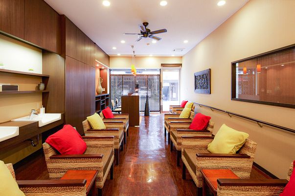 落ち着いたラウンジ