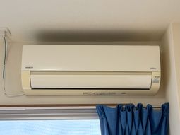 壁のエアコン