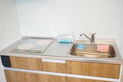 清潔なキッチンカウンター