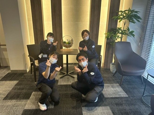 職員の和気あいあいイメージ スタッフイメージ 和気あいあいとした職場環境。チームワークを大切にし、笑顔で支え合う仲間と働きませんか。