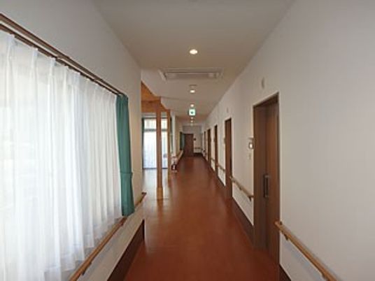 明るい廊下  