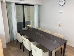 明るいダイニングルーム