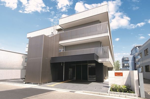 モダンな建物の外観