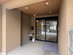 明るいエントランス