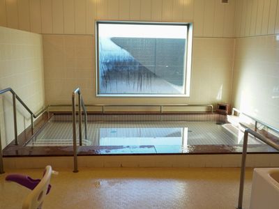 手すり付き入浴スペース