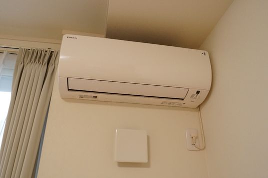 室内エアコン壁掛けタイプ