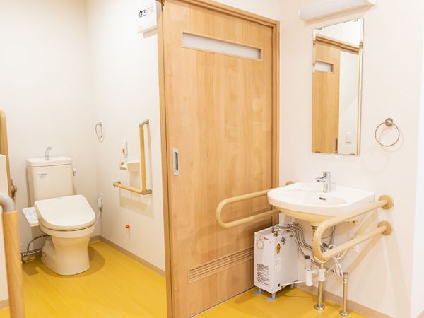 バリアフリーなトイレ空間