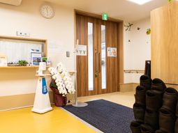 明るいエントランスエリア