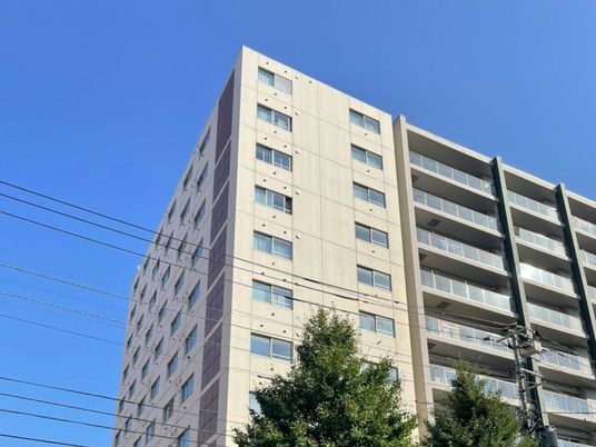 外観の高層建物  