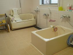 ケアサポート充実の浴室