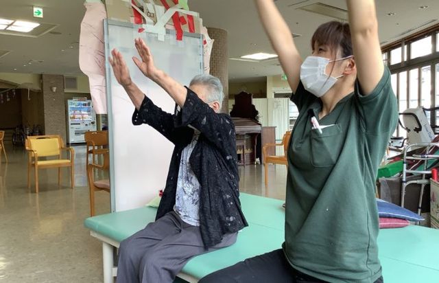 運動をするシーン
