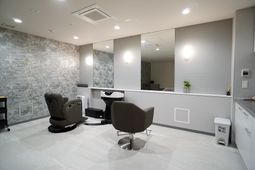理美容室のシックな内装