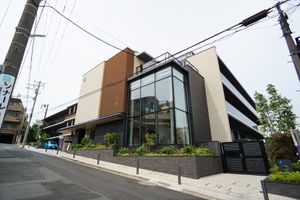 現代的な建物外観
