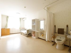明るい居室の一角
