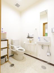 バリアフリーなトイレ空間
