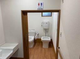 清潔感のあるトイレの様子