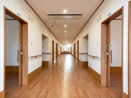 清潔感のある廊下の風景