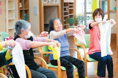 運動中の皆さん ラウンジ