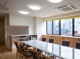 明るいダイニングルーム