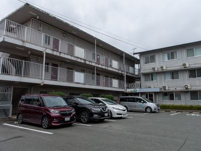 多階層建物の外観