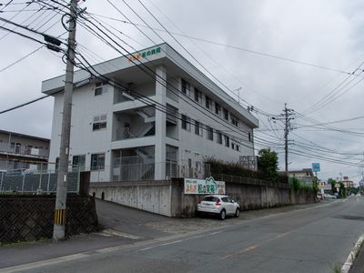 多階建ての施設外観