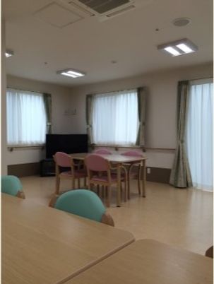 清潔な食堂の一角