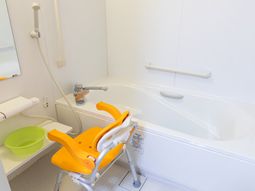 清潔感ある浴室の様子