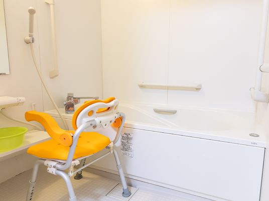 バリアフリーの浴室設備