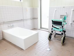 バリアフリーな浴室