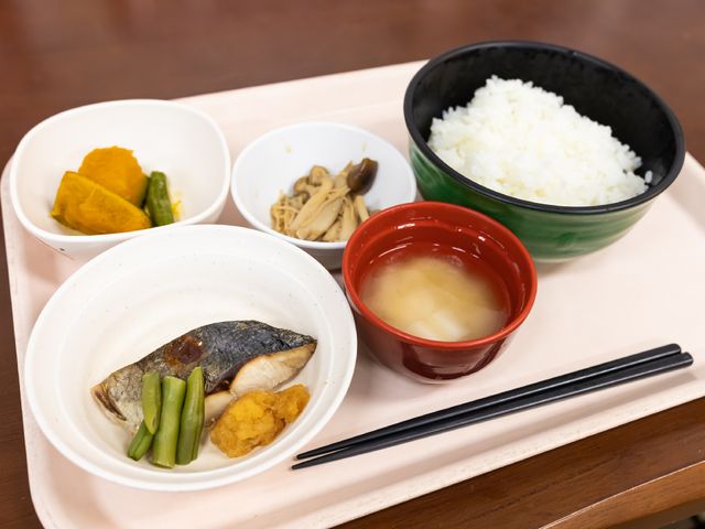 栄養バランスの取れた和食膳