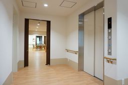 廊下の清潔なイメージ