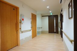 清潔感ある廊下の一部