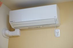 エアコン付き居室壁