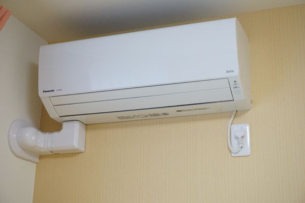 エアコン付き居室壁