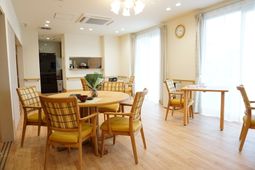 明るいダイニングルーム