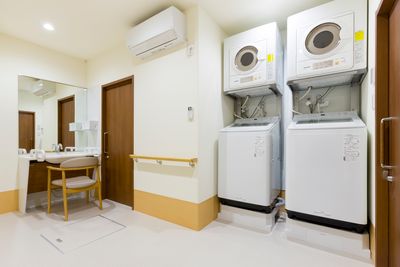 洗濯機と洗面台の設備