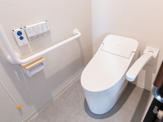 バリアフリー設計のトイレ