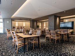 ゆとりある共用ダイニング