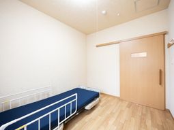 ベッドのある居室