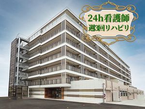 スタッフ募集中の外観