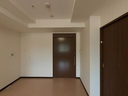 シンプルな部屋の居室
